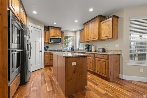 Kitchen - 4557 N Ranch Rd E, Erda, UT 84074 photo 1 of 2