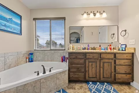 Bath - 4557 N Ranch Rd E, Erda, UT 84074 photo 3 of 5