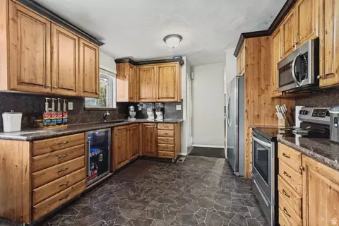 Kitchen - 360 N 800 E, Spanish Fork, UT 84660 photo 2 of 3