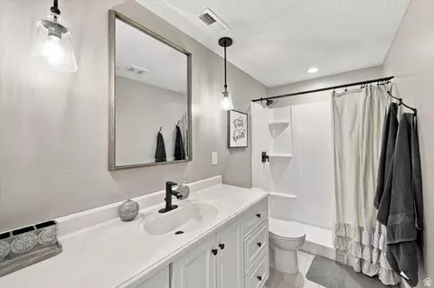 Bath - 615 W 1870 S, Payson, UT 84651 photo 2 of 3