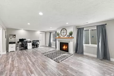 Living - 615 W 1870 S, Payson, UT 84651 photo 1 of 1