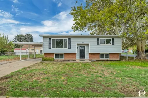 1346 Marilyn Dr, Syracuse, UT 84075