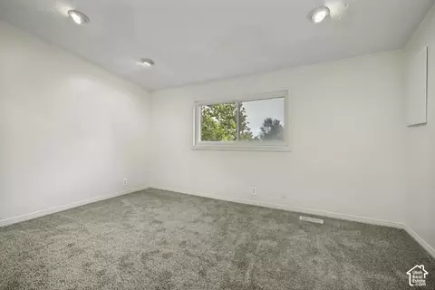 Bedroom - 1346 Marilyn Dr, Syracuse, UT 84075 photo 8 of 8