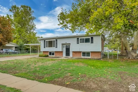 Exterior - 1346 Marilyn Dr, Syracuse, UT 84075 photo 6 of 6