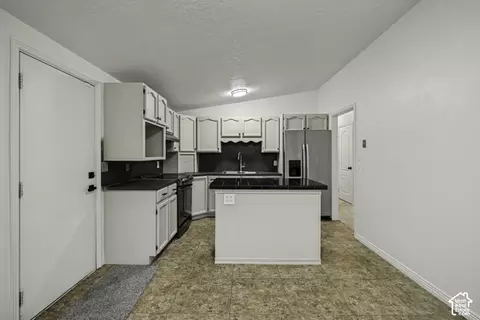 Kitchen - 1346 Marilyn Dr, Syracuse, UT 84075 photo 1 of 3