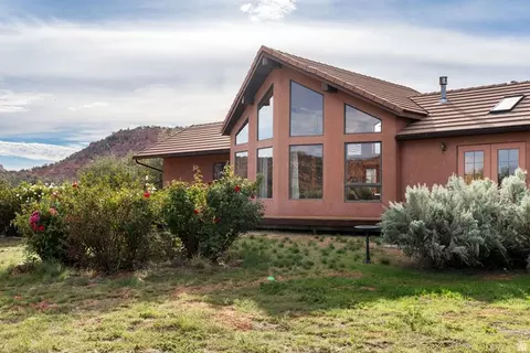 40 S 7440 E, Kanab, UT 84741