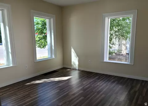 Living - 48 N Main St, Ephraim, UT 84627 photo 2 of 4