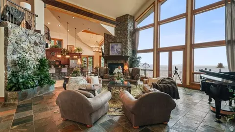 Living - 1459 E Meadow Bluff Ln, Draper, UT 84020 photo 2 of 4