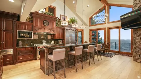 Kitchen - 1459 E Meadow Bluff Ln, Draper, UT 84020 photo 1 of 5