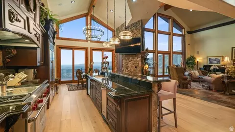 Kitchen - 1459 E Meadow Bluff Ln, Draper, UT 84020 photo 2 of 5