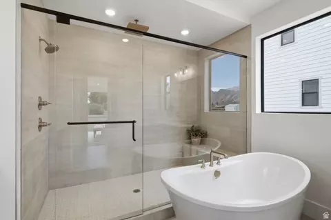 Bath - 577 E 1225 N #127, Orem, UT 84097 photo 2 of 3