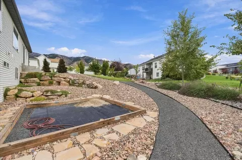 Exterior - 952 E 100 N, Hyde Park, UT 84318 photo 7 of 15