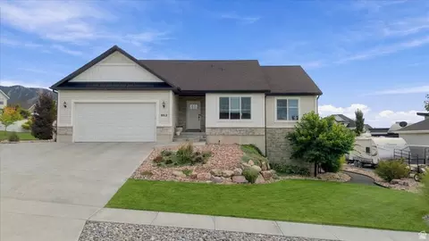 Exterior - 952 E 100 N, Hyde Park, UT 84318 photo 11 of 15