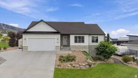 Exterior - 952 E 100 N, Hyde Park, UT 84318 photo 2 of 15