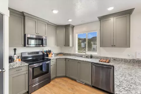 Kitchen - 952 E 100 N, Hyde Park, UT 84318 photo 3 of 3