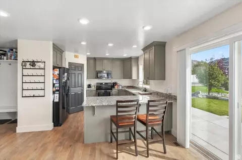 Kitchen - 952 E 100 N, Hyde Park, UT 84318 photo 1 of 3