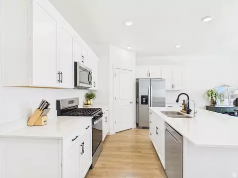 Kitchen - 1599 S 3750 E, Spanish Fork, UT 84660 photo 1 of 6