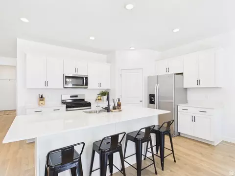 Kitchen - 1599 S 3750 E, Spanish Fork, UT 84660 photo 3 of 6