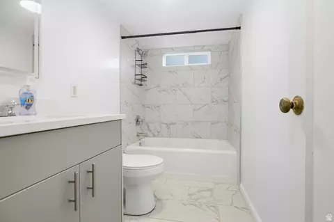 Bath - 216 S 3rd E E, Preston, ID 83263 photo 3 of 3