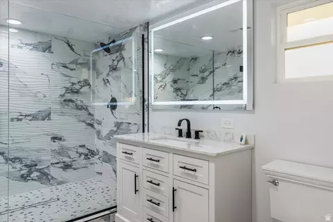 Bath - 476 E Spring Dr, Toquerville, UT 84774 photo 3 of 9