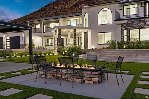 Exterior - 476 E Spring Dr, Toquerville, UT 84774 photo 1 of 9
