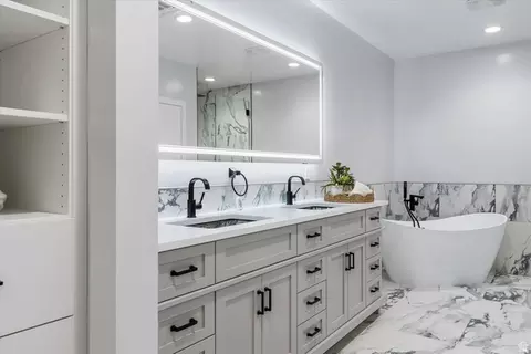 Bath - 476 E Spring Dr, Toquerville, UT 84774 photo 1 of 9
