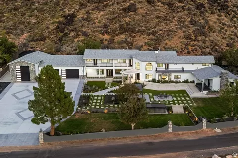 Exterior - 476 E Spring Dr, Toquerville, UT 84774 photo 3 of 9