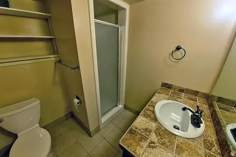 Bath - 1482 E 4600 S, Ogden, UT 84403 photo 3 of 3