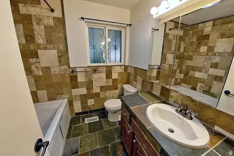 Bath - 1482 E 4600 S, Ogden, UT 84403 photo 2 of 3