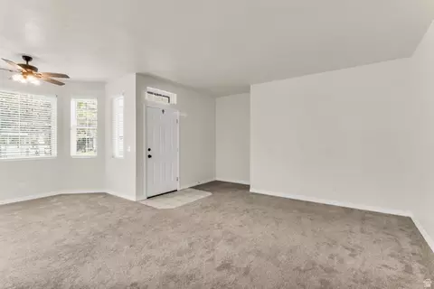 Living - 962 S Courtyard Ln, Centerville, UT 84014 photo 1 of 4