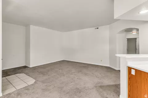 Living - 962 S Courtyard Ln, Centerville, UT 84014 photo 4 of 4
