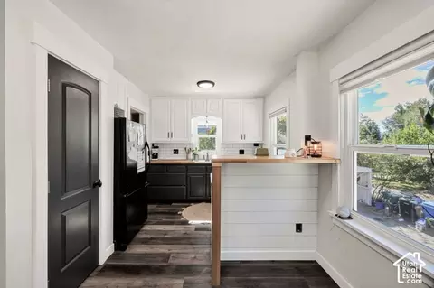 Kitchen - 280 E 700 S, River Heights, UT 84321 photo 3 of 4