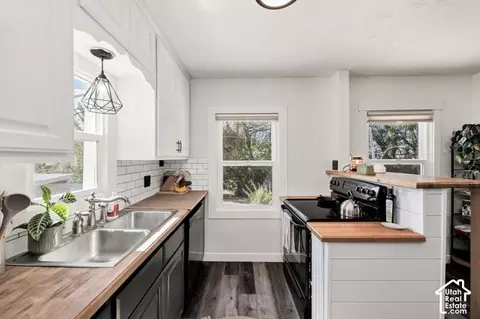Kitchen - 280 E 700 S, River Heights, UT 84321 photo 4 of 4