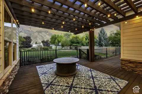Exterior - 259 S Twin River Loop, Alpine, UT 84004 photo 6 of 15