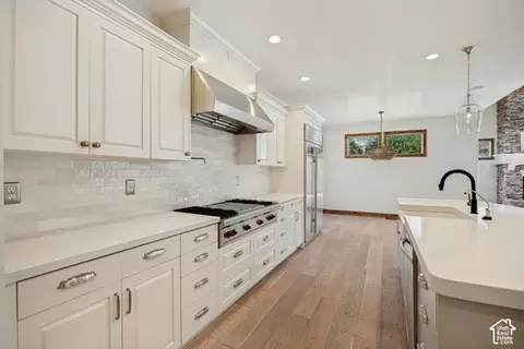 Kitchen - 259 S Twin River Loop, Alpine, UT 84004 photo 4 of 6