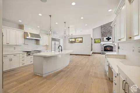 Kitchen - 259 S Twin River Loop, Alpine, UT 84004 photo 5 of 6