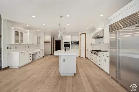 Kitchen - 259 S Twin River Loop, Alpine, UT 84004 photo 6 of 6
