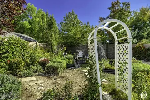 Exterior - 259 S Twin River Loop, Alpine, UT 84004 photo 12 of 15
