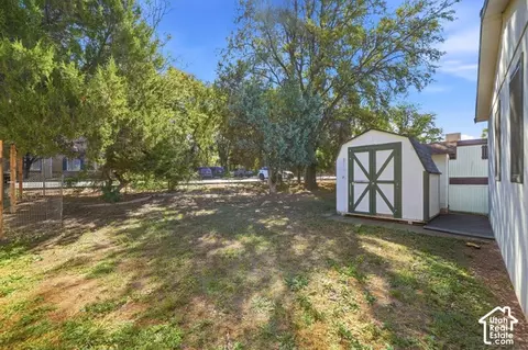 33 E Tiny Wood Dr S, Sandy, UT 84070 photo 18