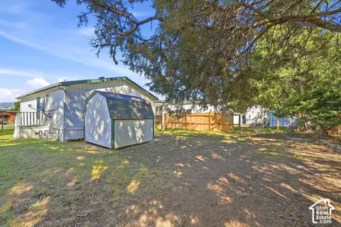 33 E Tiny Wood Dr S, Sandy, UT 84070 photo 17