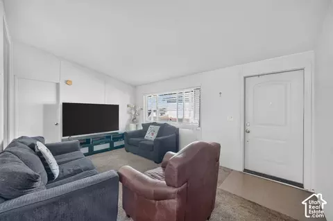 33 E Tiny Wood Dr S, Sandy, UT 84070 photo 3