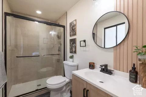 Bath - 7691 S 900 E, Midvale, UT 84047 photo 2 of 3