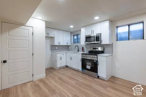Kitchen - 7691 S 900 E, Midvale, UT 84047 photo 7 of 8
