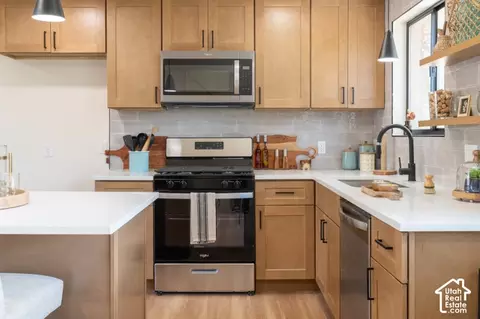 Kitchen - 7691 S 900 E, Midvale, UT 84047 photo 3 of 8
