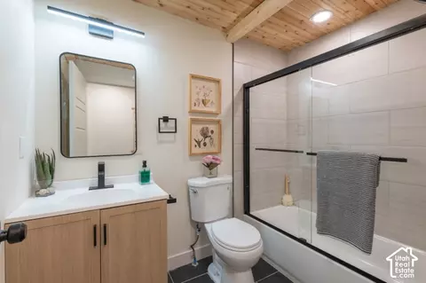 Bath - 7691 S 900 E, Midvale, UT 84047 photo 1 of 3