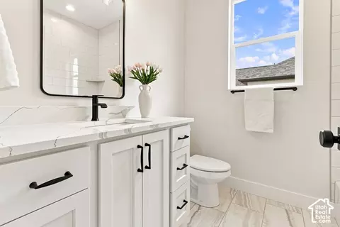 Bath - 907 E Majestic Ln, Erda, UT 84074 photo 3 of 3