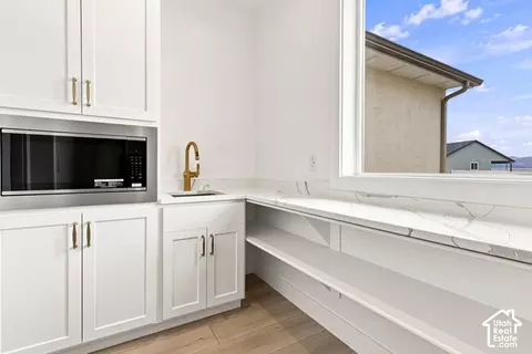 Kitchen - 907 E Majestic Ln, Erda, UT 84074 photo 4 of 4