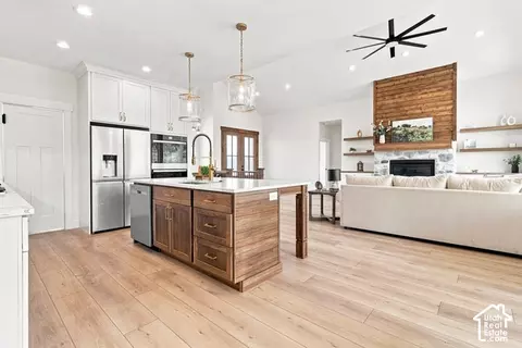 Kitchen - 907 E Majestic Ln, Erda, UT 84074 photo 2 of 4