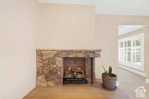 Living - 2981 E La Joya Dr S, Holladay, UT 84124 photo 2 of 10