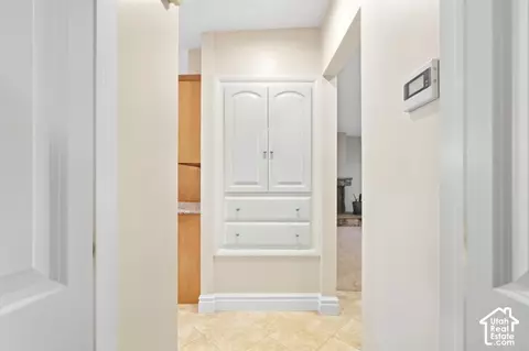 Entry Way - 2981 E La Joya Dr S, Holladay, UT 84124 photo 3 of 3
